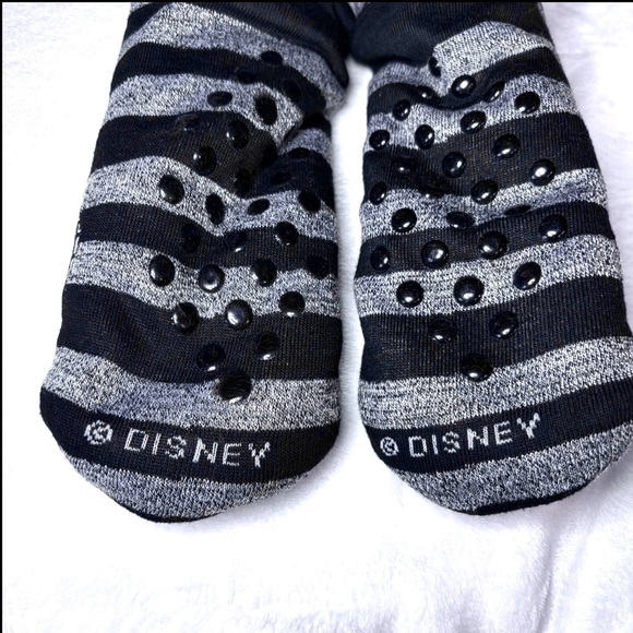 Disney’s Nightmare Before Christmas Jack Skellington Fuzzy Slipper Socks New - Picture 7 of 7
